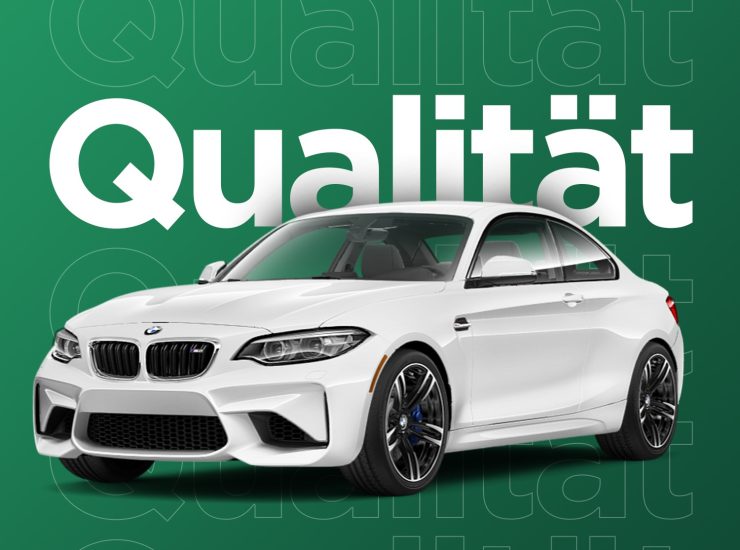 Ein weißer BMW Gebrauchtwagen vor einem grünen Hintergrund mit dem Wort 'Qualität' – Ausdruck der hochwertigen und erstklassigen Fahrzeuge bei iTrust Automobile.