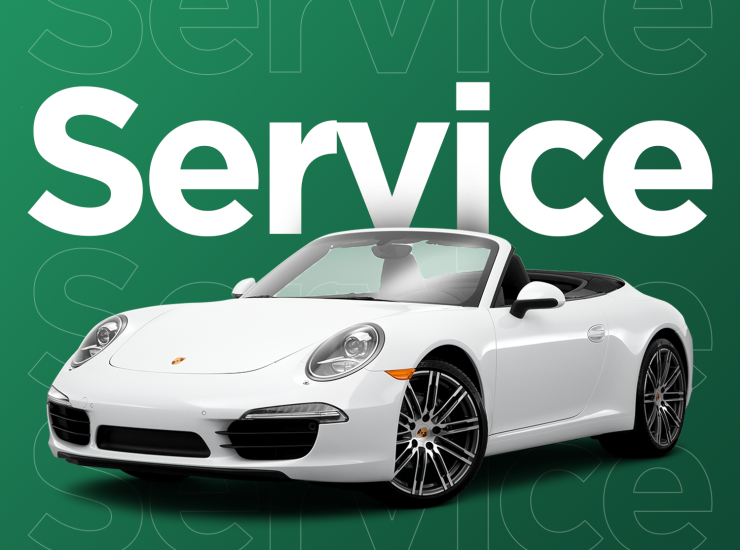 Ein weißer Porsche Cabrio Gebrauchtwagen vor einem grünen Hintergrund mit dem Wort 'Service' – Darstellung des hochwertigen Kundenservices von iTrust Automobile.