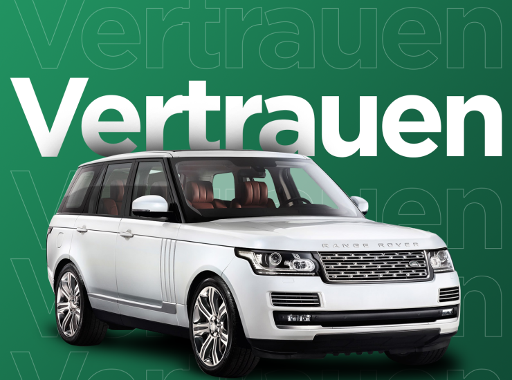 Ein weißer Range Rover Gebrauchtwagen vor einem grünen Hintergrund mit dem Wort 'Vertrauen' – Symbolisiert die Verlässlichkeit und das Vertrauen, das iTrust Automobile seinen Kunden bietet.